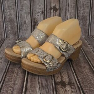 Sz 39/ 8.5-9 Dansko Sophie Silver Gold Snakeskin Metallic Wedge Sandals VGUC!